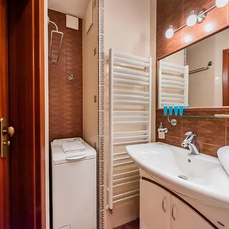 Metro Wilanowska Homely By Bookinghost Apartmán *