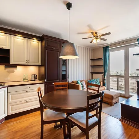 Metro Wilanowska Homely By Bookinghost *