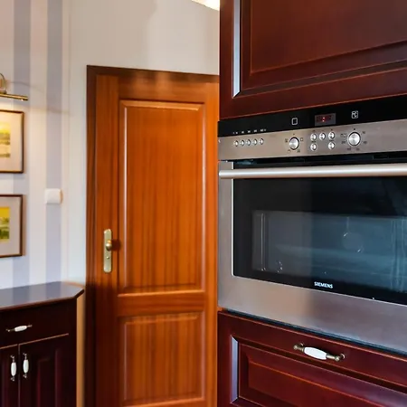 Metro Wilanowska Homely By Bookinghost *